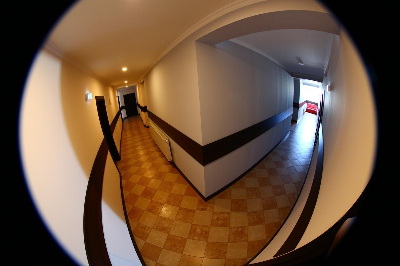 Extrans Hotel Olchowa Kültér fotó