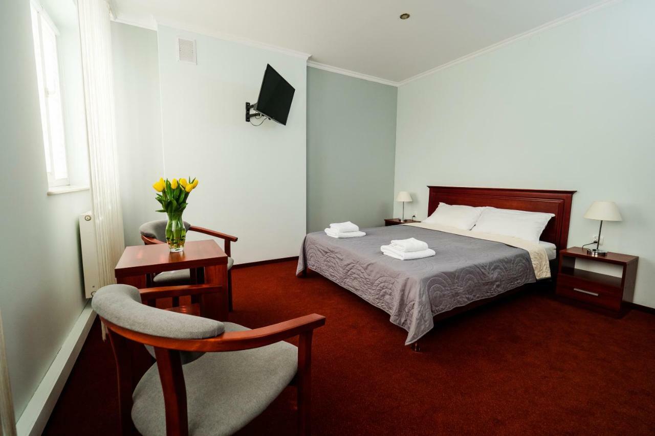 Extrans Hotel Olchowa Kültér fotó