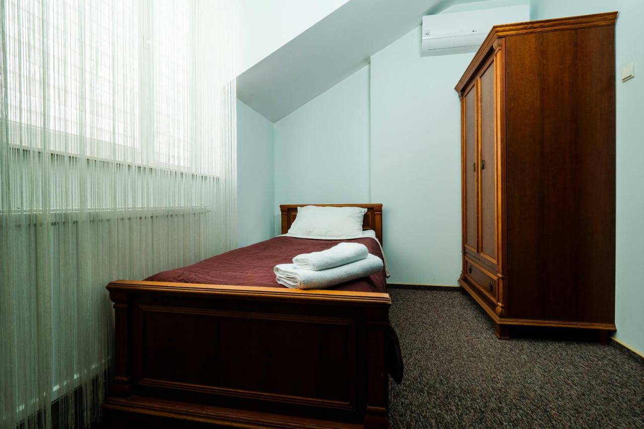 Extrans Hotel Olchowa Kültér fotó