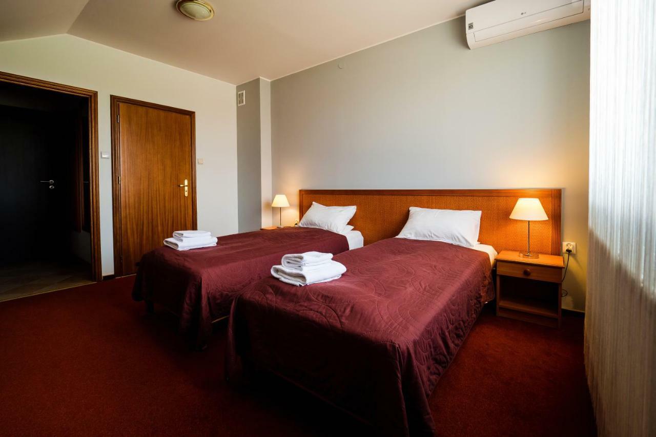 Extrans Hotel Olchowa Kültér fotó